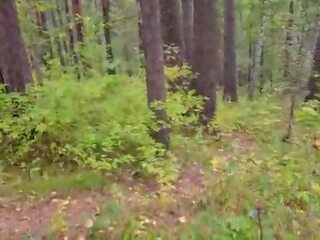 Walking avec ma demi-soeur en la forêt park&period; adulte vidéo blog&comma; vivre video&period; - pov